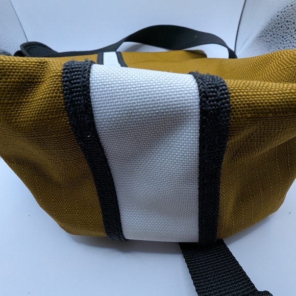 Ampac Messenger Bag With Adjustable Straps Yellow & Black - Picture 6 of 10